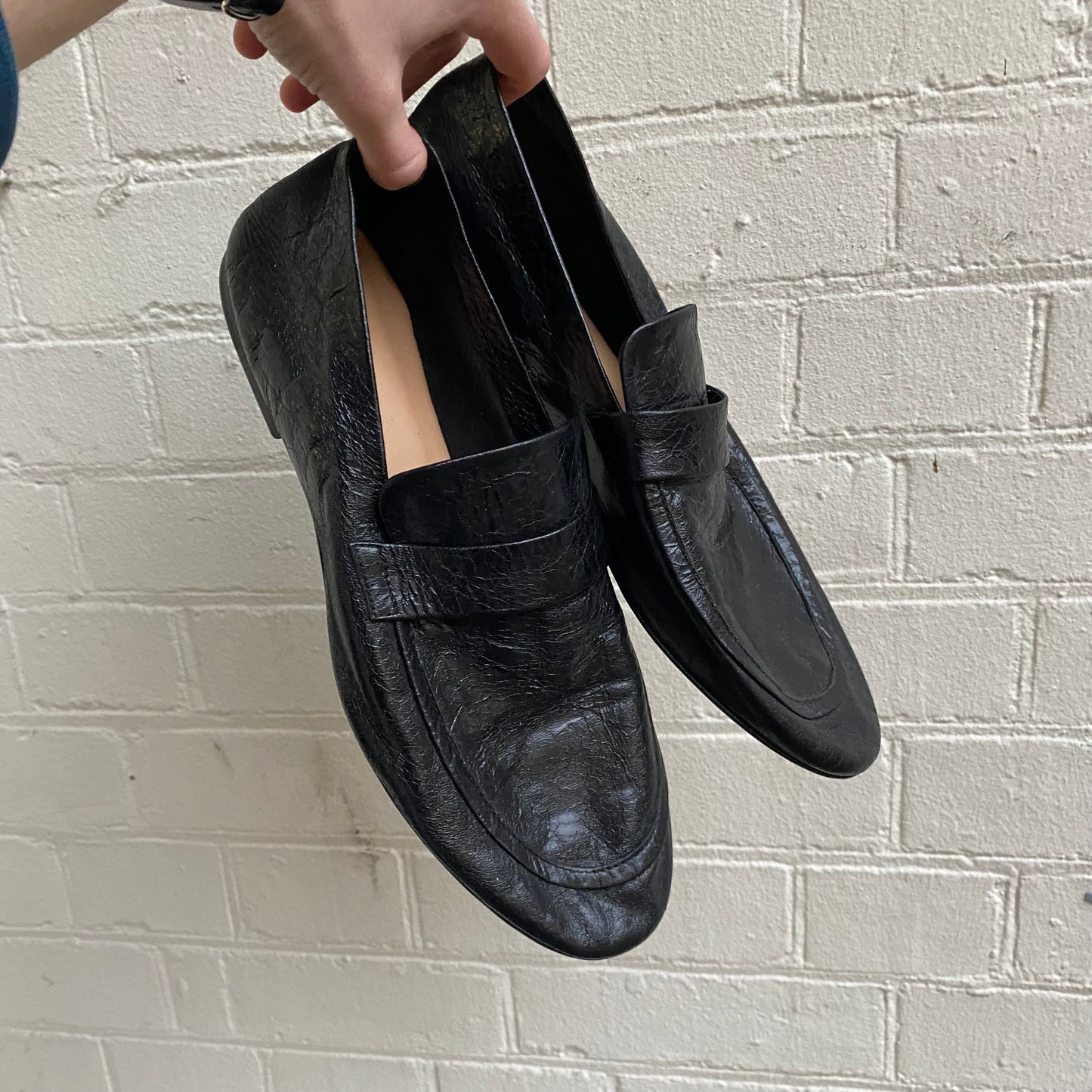 Bottega Veneta Collapsible Leather Loafer (Black)